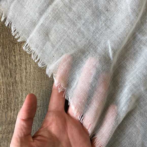 Sheer 3-layer scarf - Picture 6 of 7